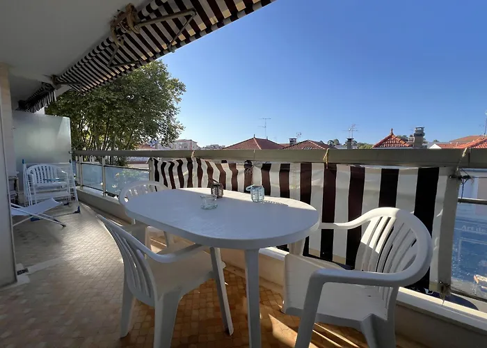 A Arcachon, Proche Plages Et Commerces, Avec Terrasse Et Parking Prive - Fr-1-474-141 アパート アルカション